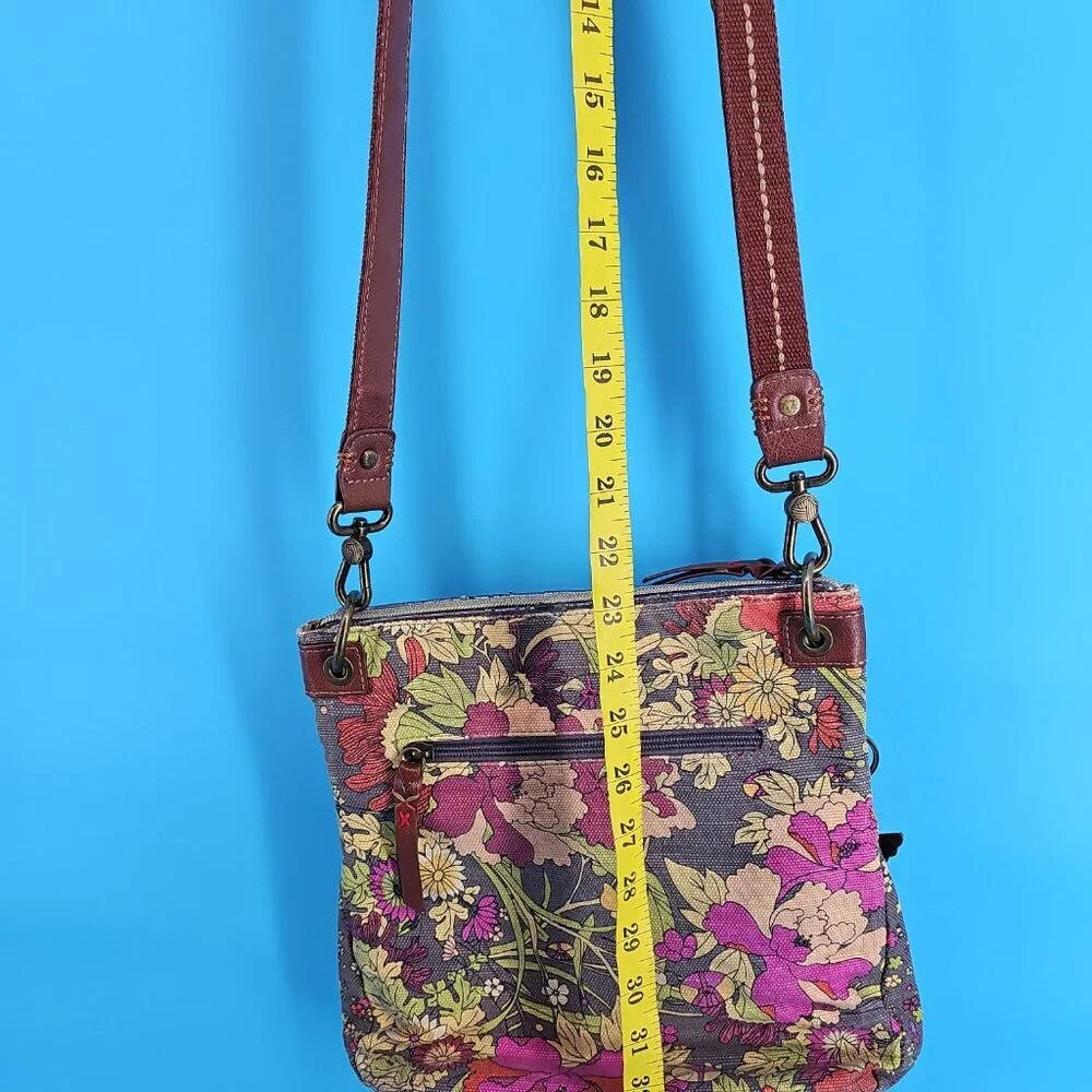 🌿 Sakroots Patchwork Canvas & Leather Crossbody - Picture 15 of 15